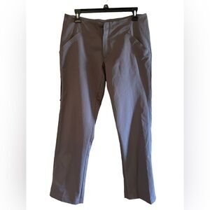 Nau activewear stretch women’s pants pants size 8